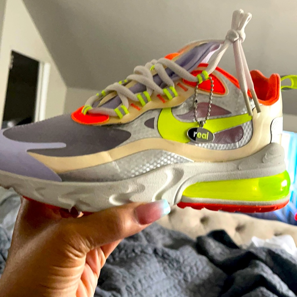 Nike Air Max 270